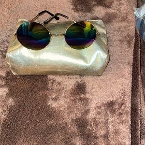 🔥Sale🔥Round retro rainbow lens sunglasses ..NWOT
